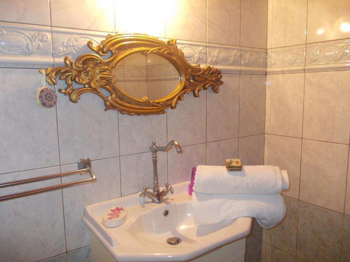 Nyfes Traditional Boutique Frosyni Скирос Екстериор снимка