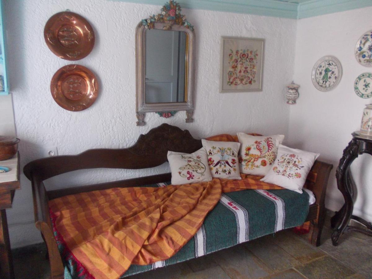 Nyfes Traditional Boutique Frosyni Скирос Екстериор снимка