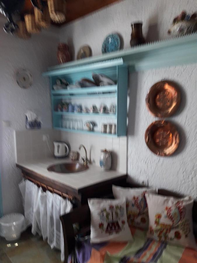 Nyfes Traditional Boutique Frosyni Скирос Екстериор снимка